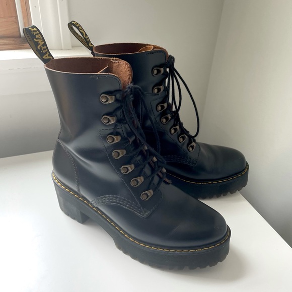 SOLD ✅ Dr Martens Leona platform boot - Picture 2 of 8
